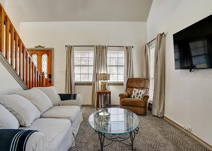 Hébergement de vacances Walk To Shops: Centrally Located Worth